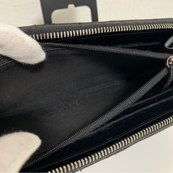 CHANEL LONG ZIP WALLET CC LOGO CAVIAR SKIN WITH CERTIFICATE OF AUTHENTICITY - Picture 8 of 14